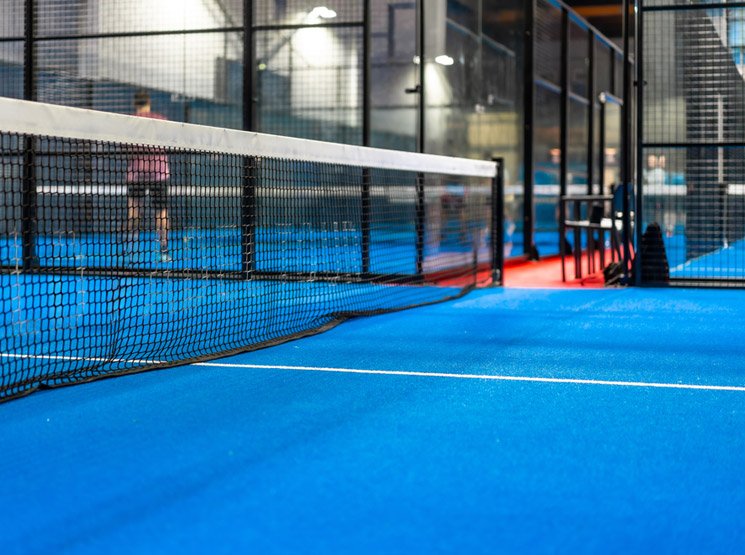 Montage der Rahmen und umlaufenden Konstruktionselemente in Deutschland